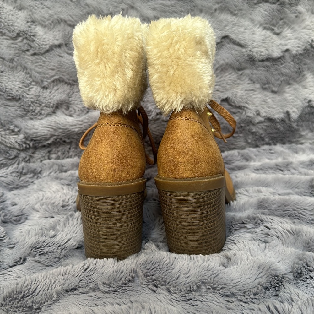 Adorable GUESS boots - Picture 5 of 5